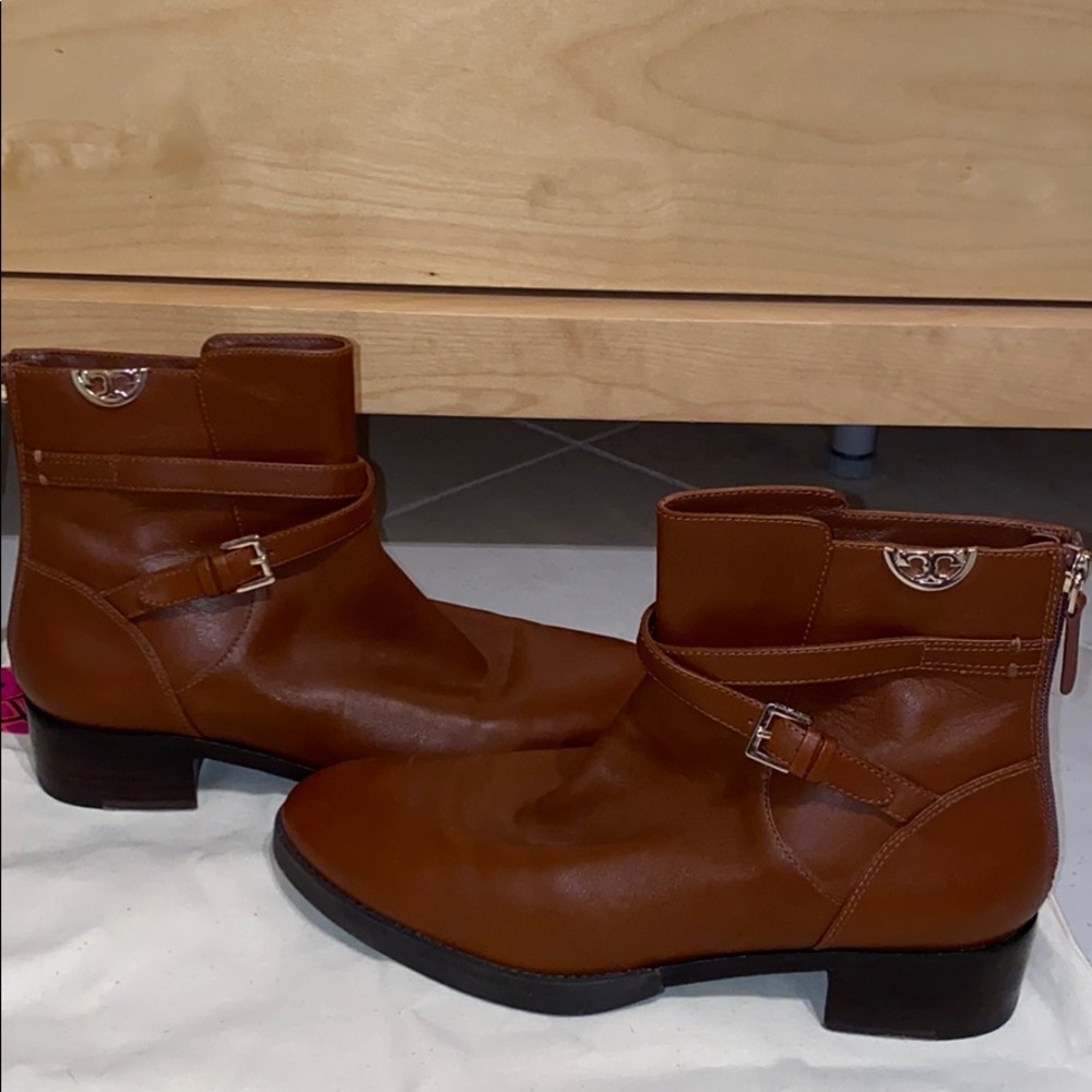 **Like New** Tory Burch Sidney Booties
